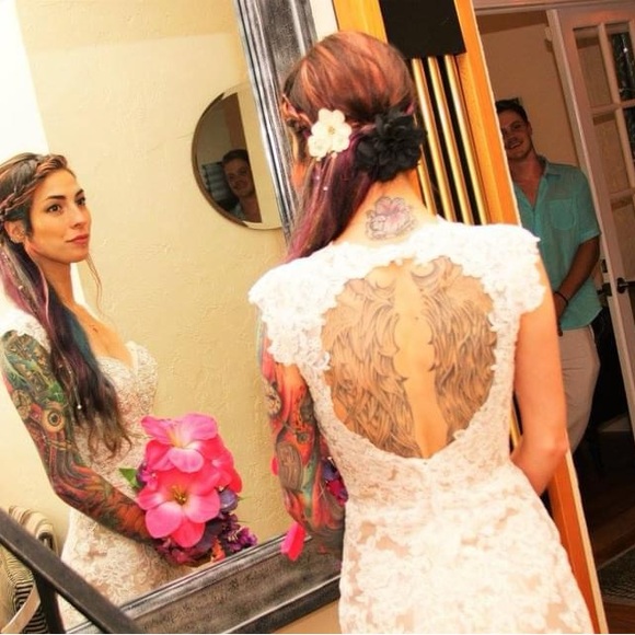 David Tutera Wedding Dress. Size 2. White and Cream. - Picture 2 of 9